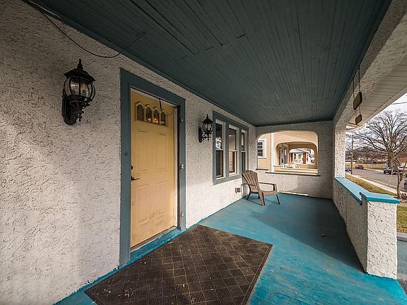 3rd image of 5425 Hunter Ave