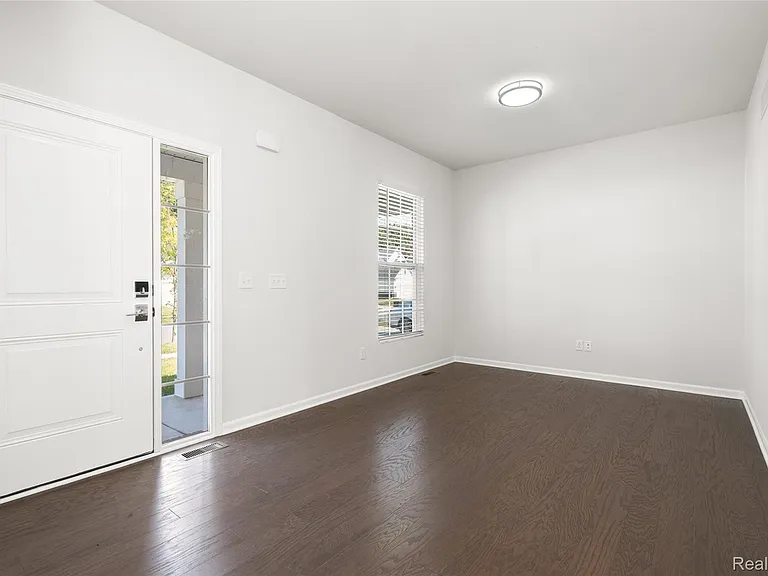 3449 Haverford Dr — Photo 6