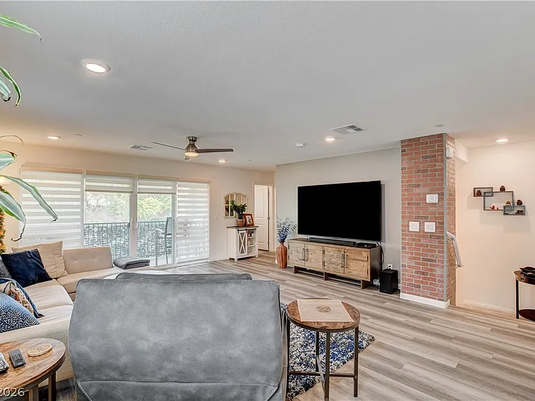 3715 Brilliant Sunset St — Photo 7