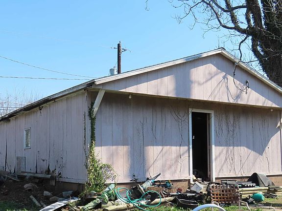 2nd image of 1826 S Bosse Ave