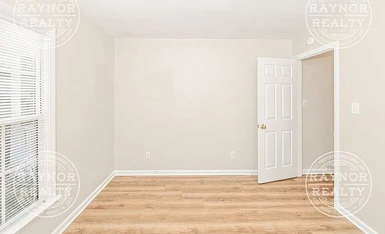 2102 W Knox St #B — Photo 10