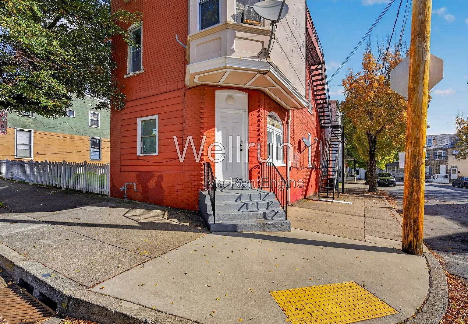 3 bed, 1.0 bath, 750 sqft, $1,650 — Photo 2