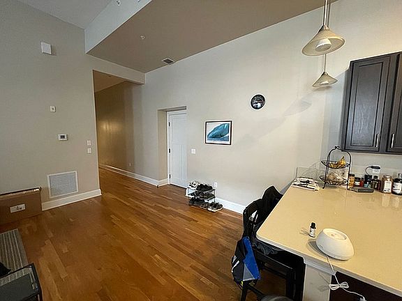 5th image of 2525 College St APT 1108
