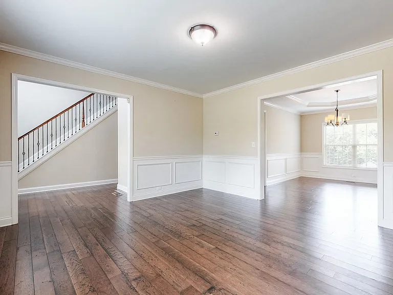 802 Urton Woods Way — Photo 2