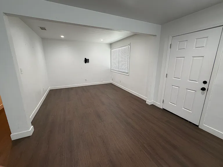 6556 Comly St — Photo 3