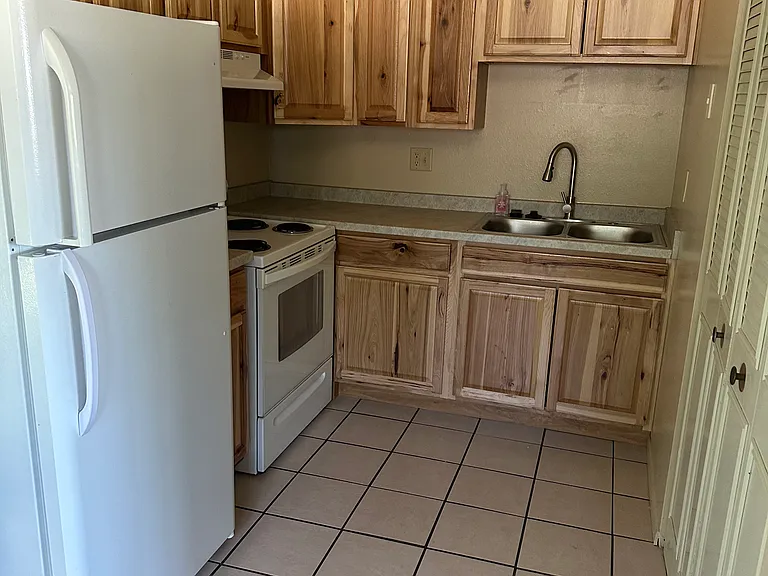 1158 Magnolia St #1158 — Photo 13