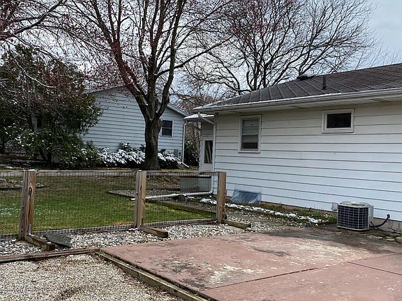 5th image of 3509 Keswick Dr NE
