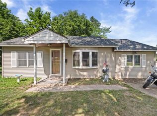 5434 Rosehill Rd, Shawnee, KS 66216