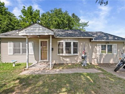 5434 Rosehill Rd, Shawnee, KS, 66216