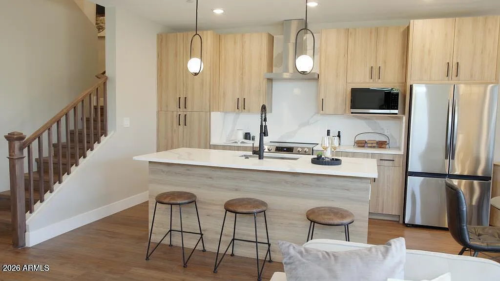 3 bed, 2.5 bath, 1800 sqft, $3,000 — Photo 4