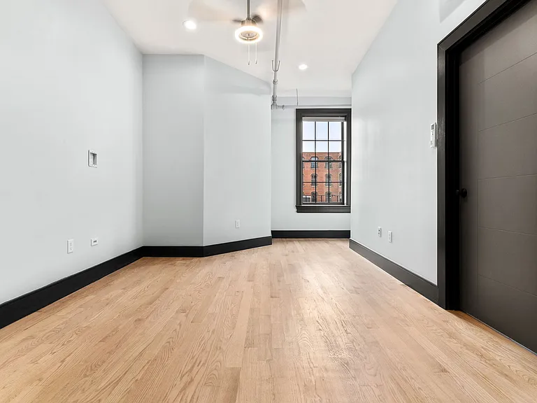 6 Washington St #403 — Photo 17