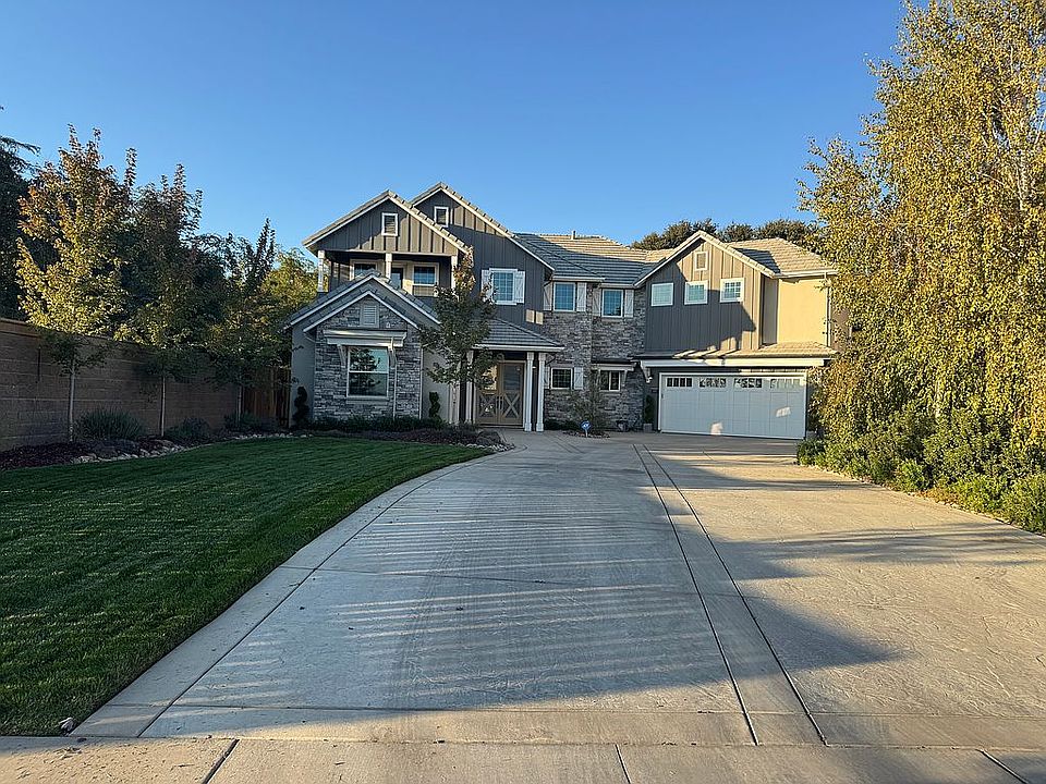 2nd image of 3089 Lombard St