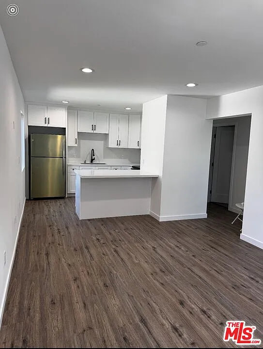2 bed, 2.0 bath, 800 sqft, $3,800 — Photo 4