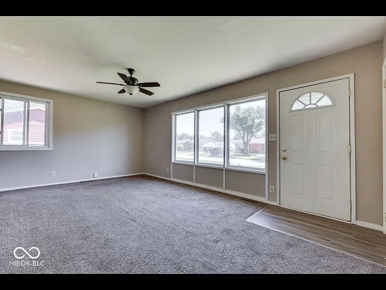 306 Parkview Dr — Photo 3