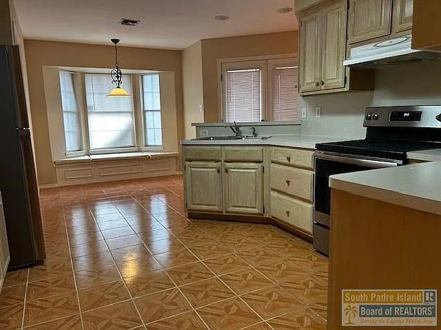 944 Alta Mesa Blvd — Photo 21