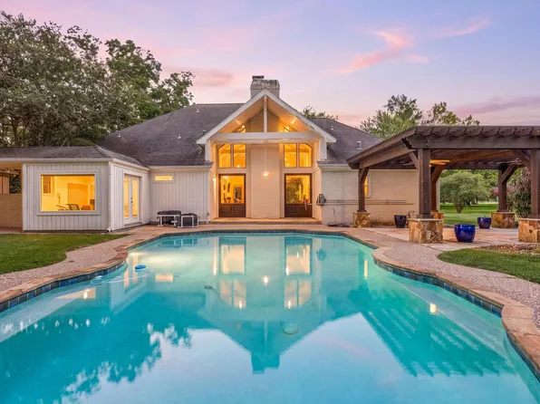 215 Caleta Cir, Richmond, TX 77406