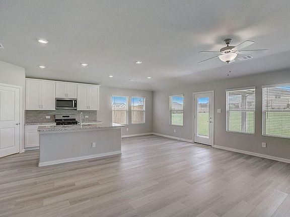 4th image of 37070 Belford Pl
