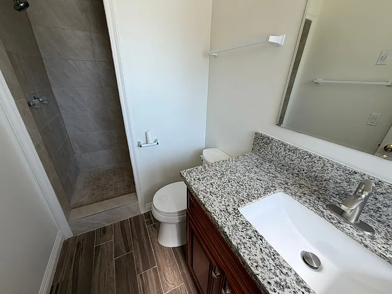 512 La Serena Dr — Photo 6