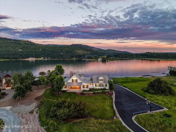 645 E River Run Dr, Laclede, ID 83841