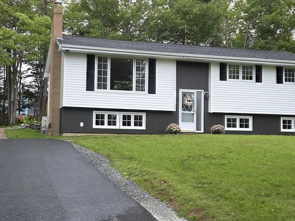 85 Pinetree Cres, Hammonds Plains, NS B3Z 1K4
