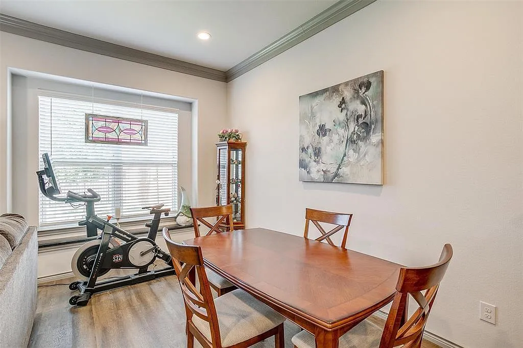 Building Photo - 1313 Summerset Ln