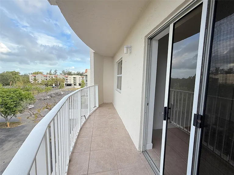 8260 SW 210th St #315 — Photo 17