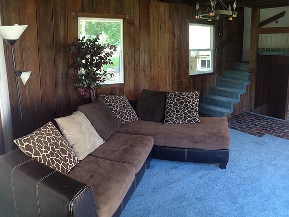 4th image of 1555 Hilltop Ln
