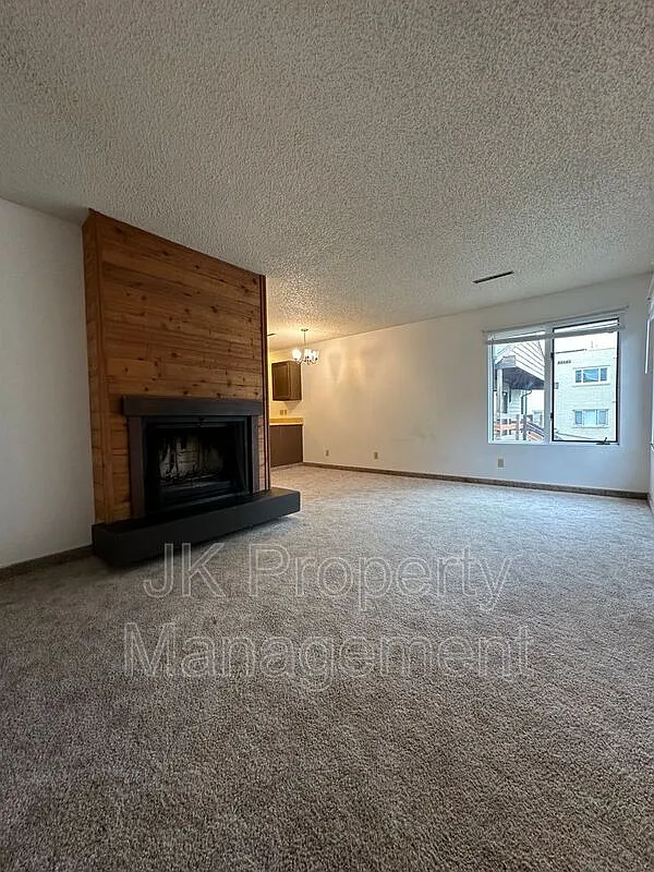 2 bed, 1.0 bath, 800 sqft, $1,015 — Photo 4