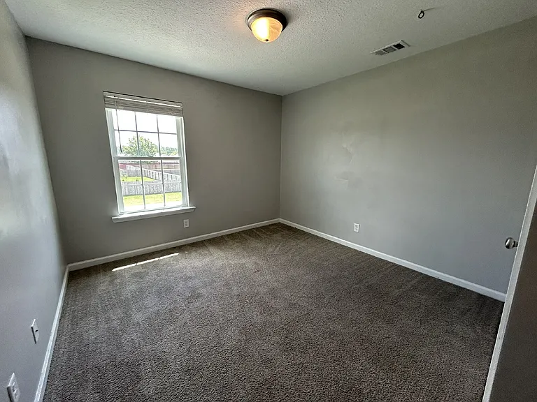 206 Summerhill Dr — Photo 7