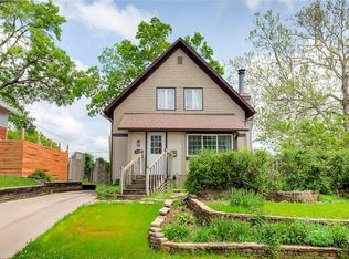 635 36th St, Des Moines, IA 50312