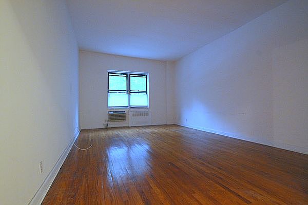 1st image of 404 E 75th St #1I