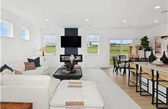 3 bed, 2.5 bath, 1719 sqft, $2,500 — Photo 3
