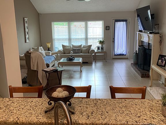 5th image of 1021 Wood Creek Dr