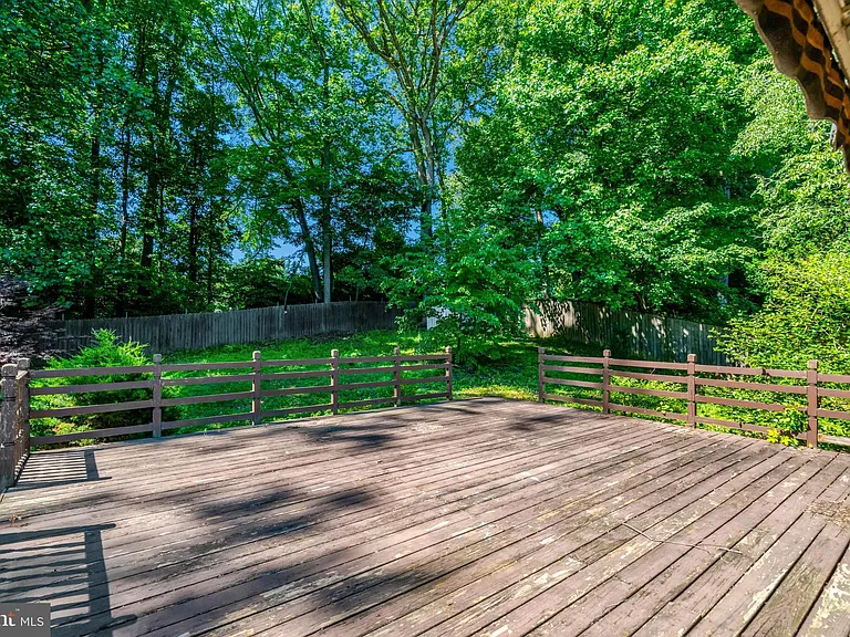 8527 Parliament Dr — Photo 40