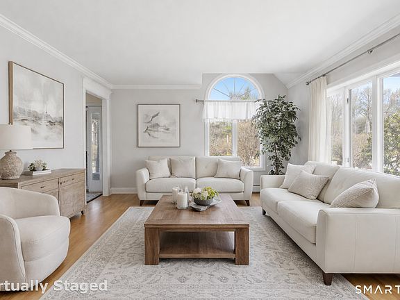 4th image of 45 Indian Hill Road