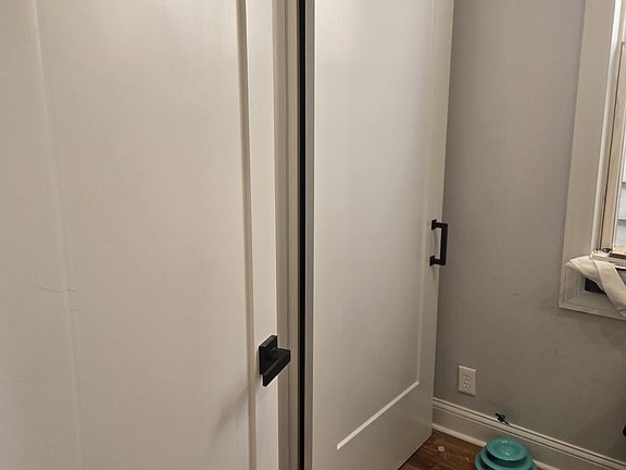 4th image of 1642 N Western Ave Unit 2