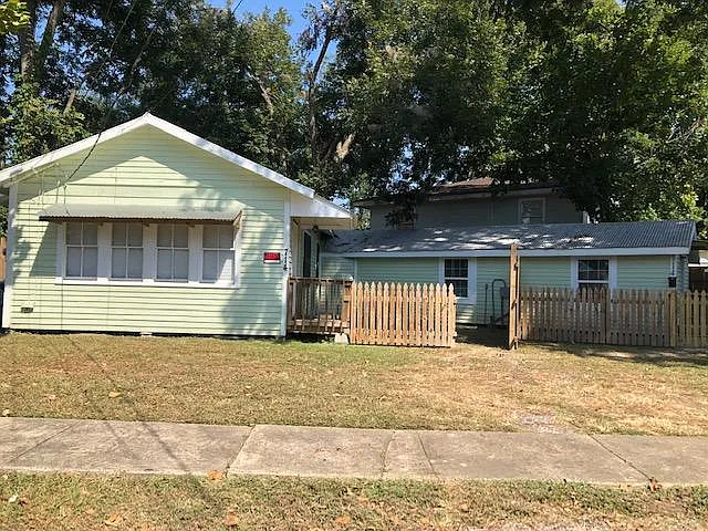 714 Cedar Crest Ct — Photo 4