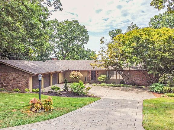 2nd image of 12300 Oakland Hills Point