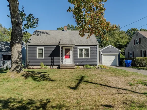 57 Lumae St, Springfield, MA 01119