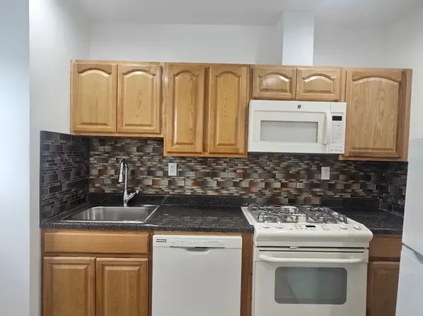 24-10 23rd Street image 2 of 14