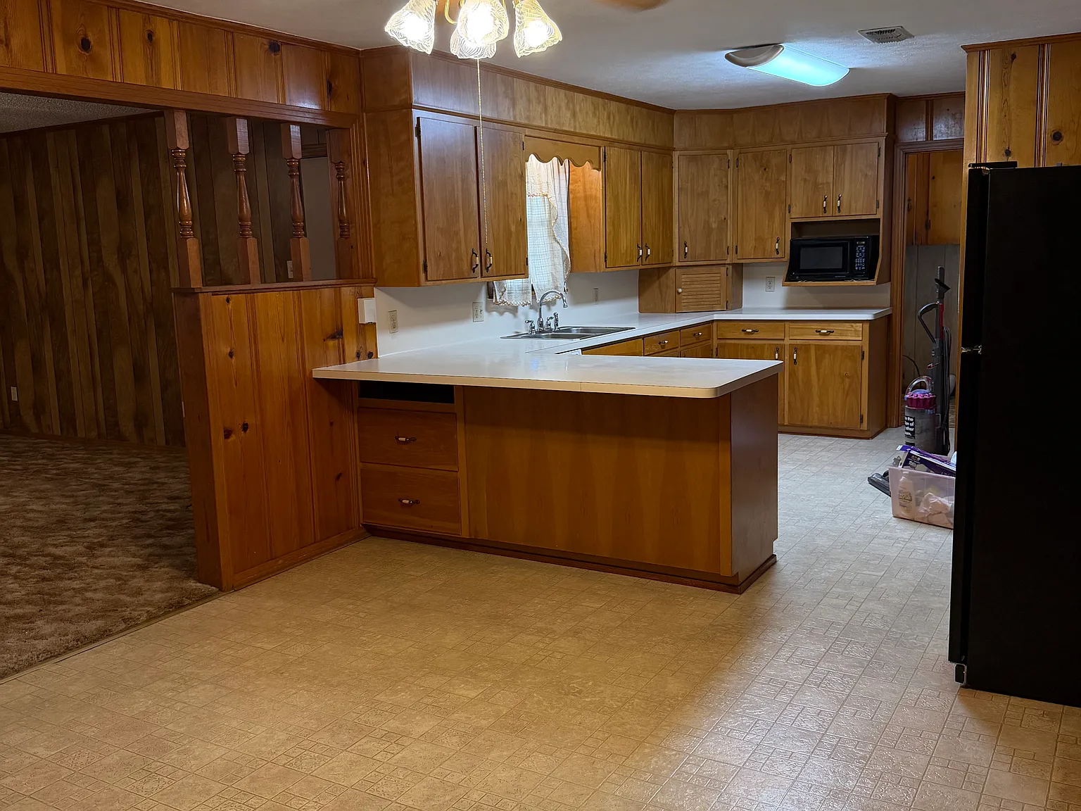 3 bed, 1.5 bath, 1649 sqft, $1,650 — Photo 3