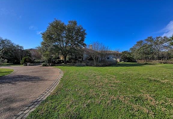 3rd image of 4 Club Estates Pkwy