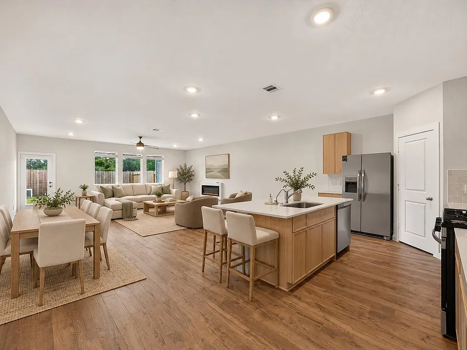 28126 Meadowlark Sky Dr