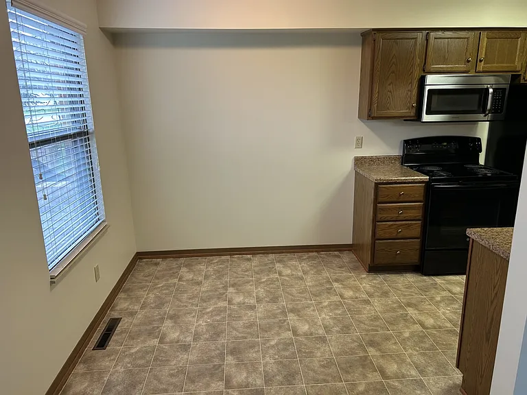 2371 Cambury St #2 — Photo 4
