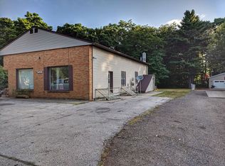 16143 Mercury Dr, Grand Haven, MI 49417