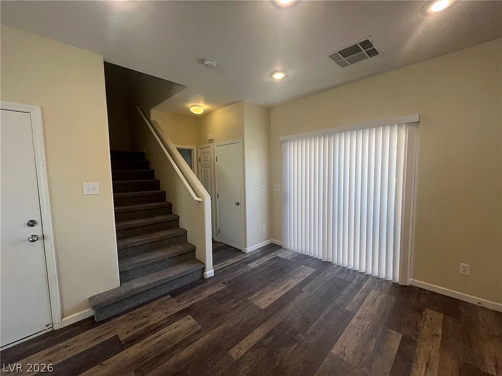 2 bed, 2.5 bath, 1165 sqft, $1,645 — Photo 4