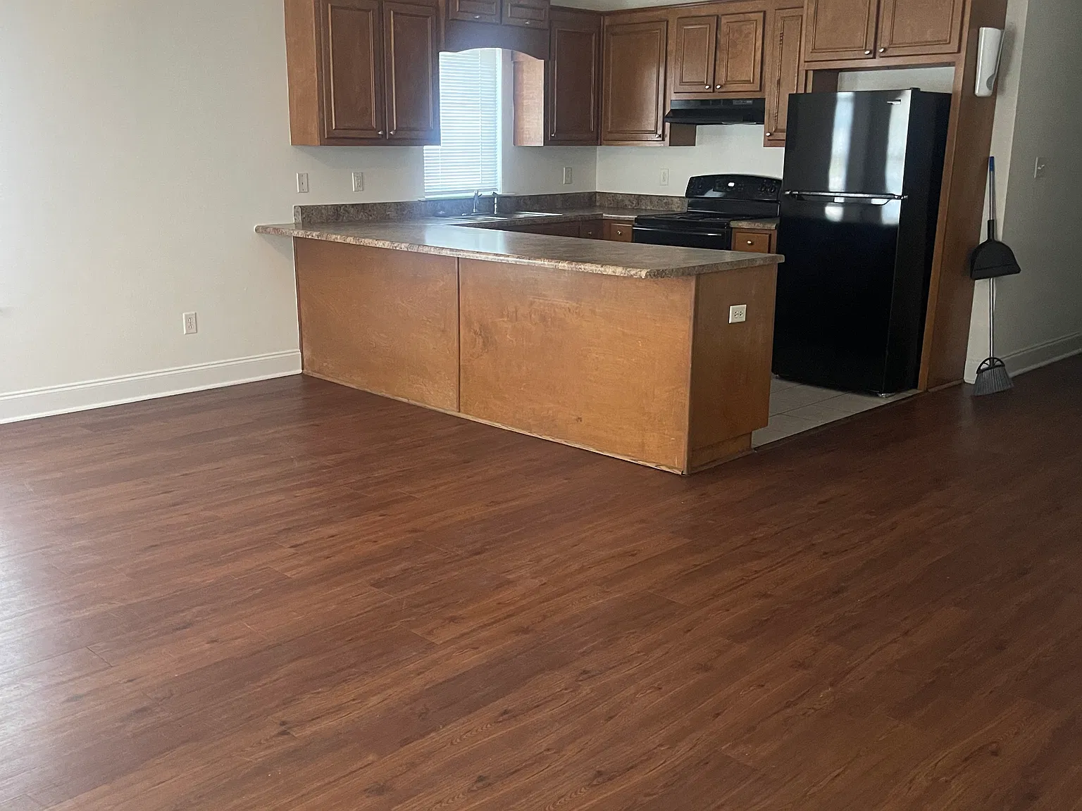 2 bed, 1130 sqft, $1,100 — Photo 3