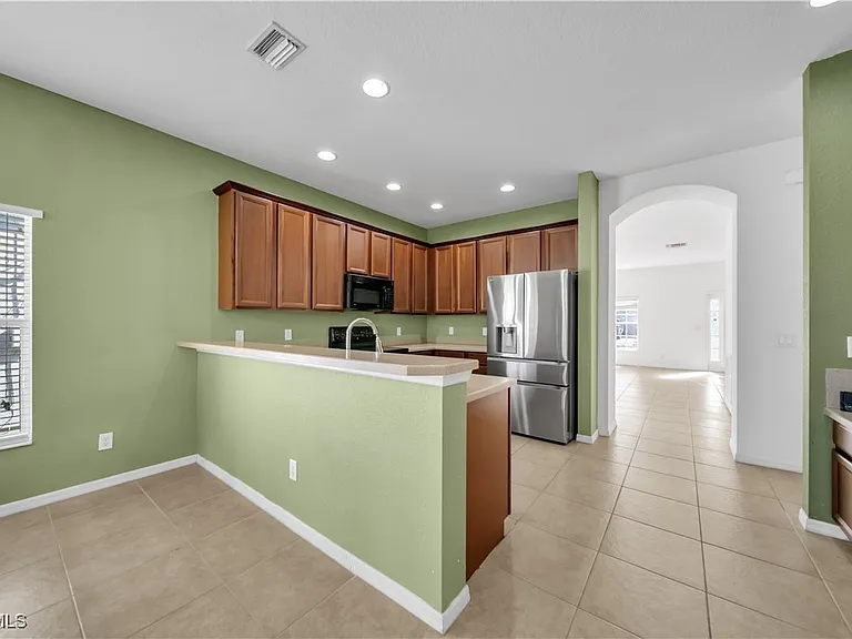 8125 Silver Birch Way — Photo 9