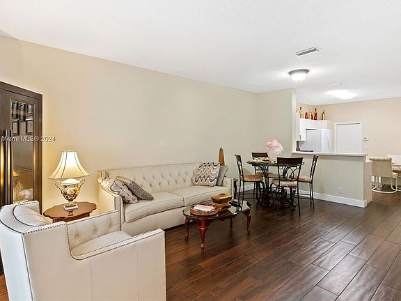 5th image of 2143 Madeira Dr #0