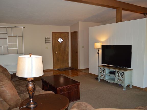 3rd image of 4130 Pioneers Blvd